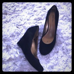 Nine West suede wedges size 11 perfect condition